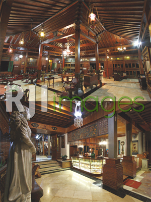 Joglo Sewaka dan Kiosk Collections Balemong Resort