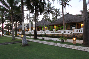 Queen of The South Beach Resort