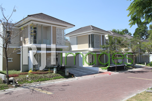 The Green Hills Residence