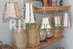 Kreasi cover lampu olahan material bambu