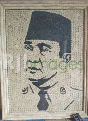 Lukisan Bung Karno dari bonggol jagung