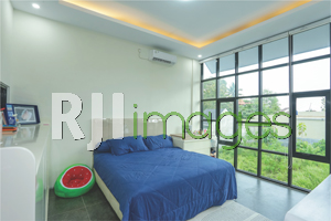 Master bedroom bergaya minimalis modern