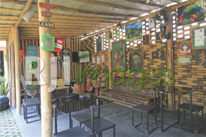 Public area depan dengan dominasi unsur bambu