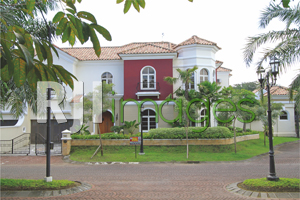 Rumah ready stock tipe 348 perumahan Casa Grande