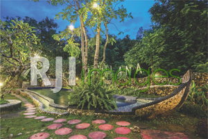 Swimming pool berbentuk bahtera