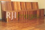 Aplikasi parquet sebagai furnitur sofa