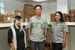 Hana (RND),Edmond(Owner),Fitri(Marketing)