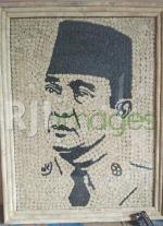 Lukisan Bung Karno dari bonggol jagung